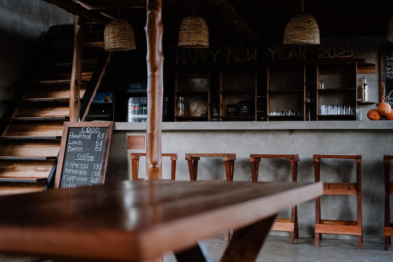 Roy'S Villa 锡吉里亚 外观 照片