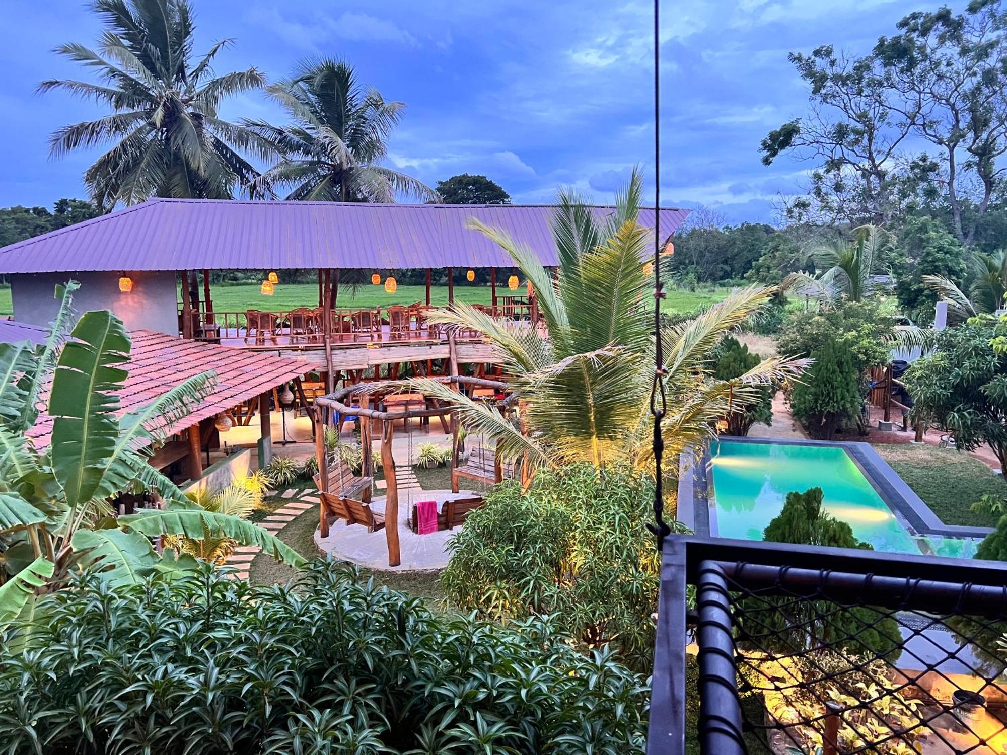 Roy'S Villa 锡吉里亚 外观 照片