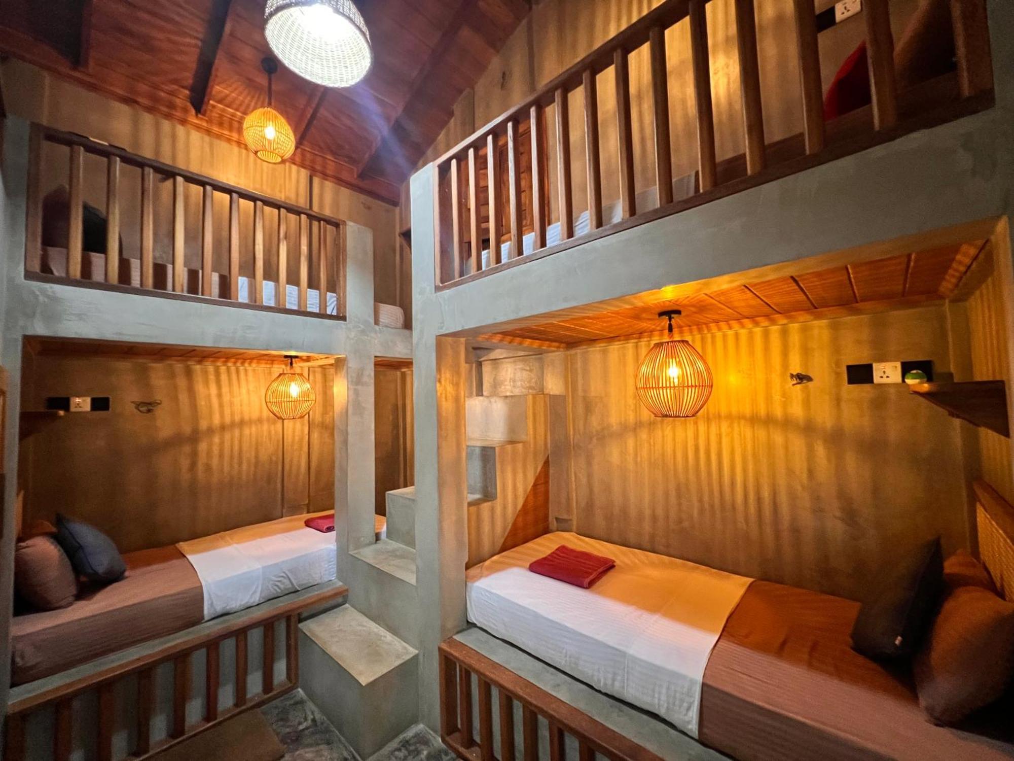 Roy'S Villa 锡吉里亚 外观 照片